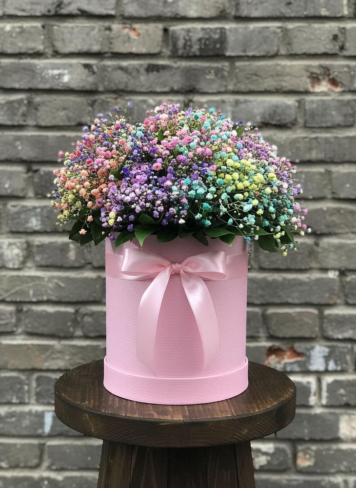 Цветочная композиция из Гипсофила и Розы в шляпной коробке в Багане