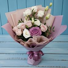 Букет цветов из:  Розы и Лизиантусы в Багане