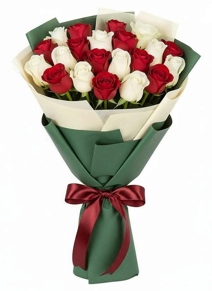 Букет Микс из красных и белых роз в Багане