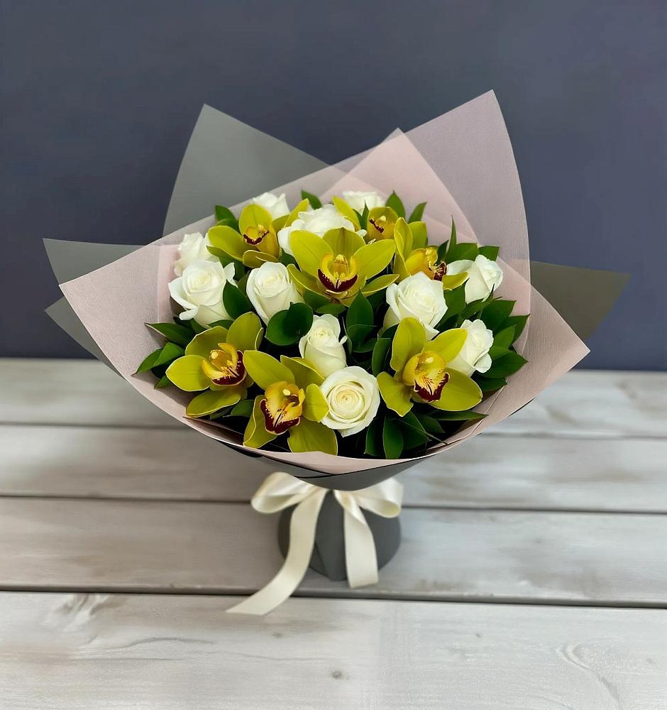 Букет цветов из: Орхидеи и Розы в Багане