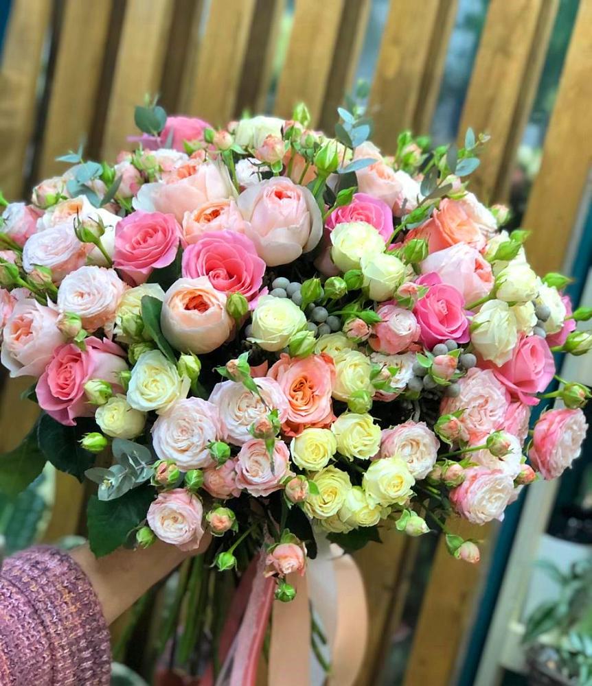 Букет цветов из: Розы в Багане