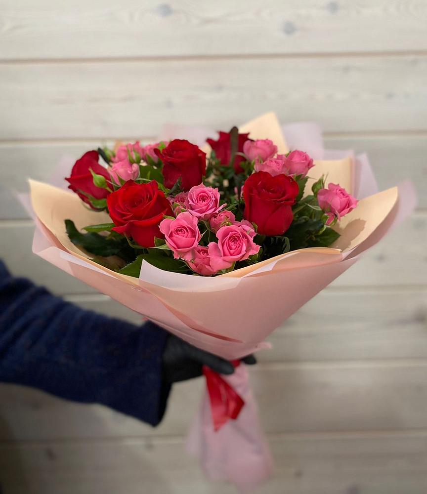 Букет цветов из: Розы в Багане