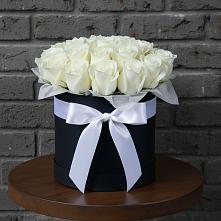 Цветочная композиция из Розы в шляпной коробке в Багане